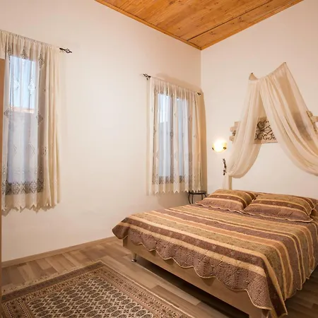 Evdokia Old Town Otel *