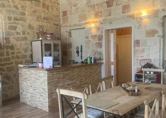 Evdokia Old Town 酒店 *